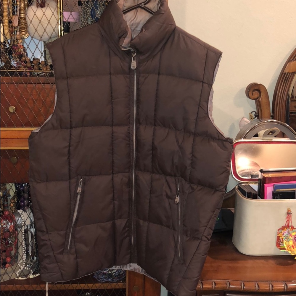 Reversible vest
